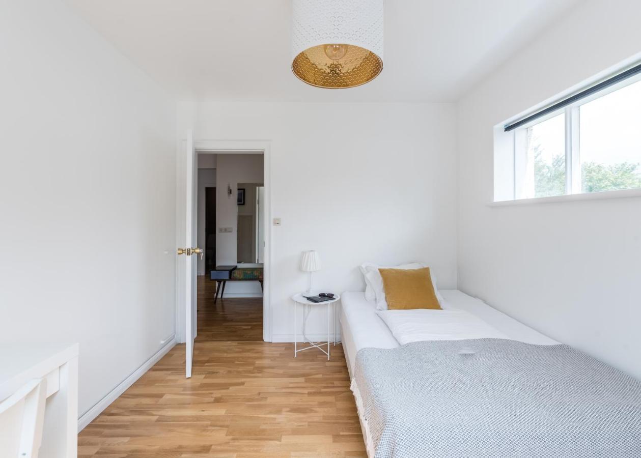 Guesthouse Акурейри Экстерьер фото
